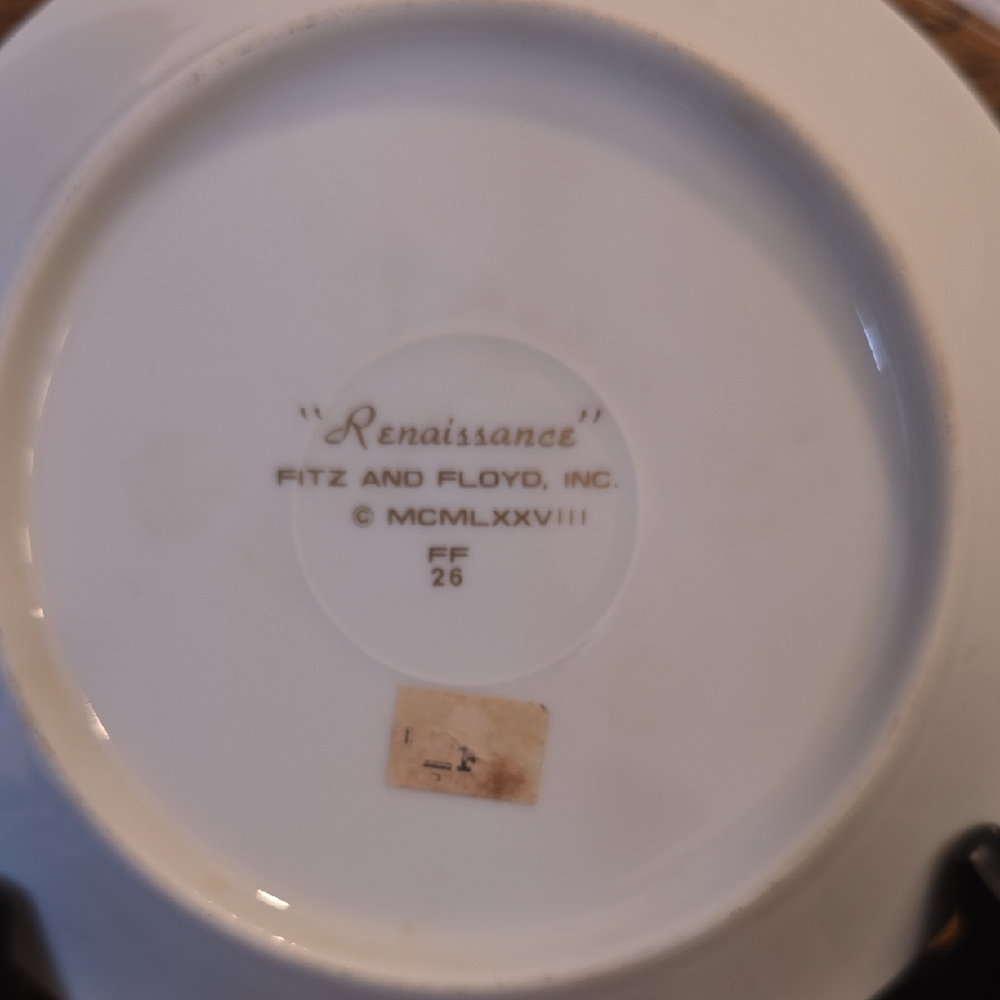 Fitz and Floyd Renaissance Small Plates Saucers Set Of Four Cinnabar - Picture 2 of 4